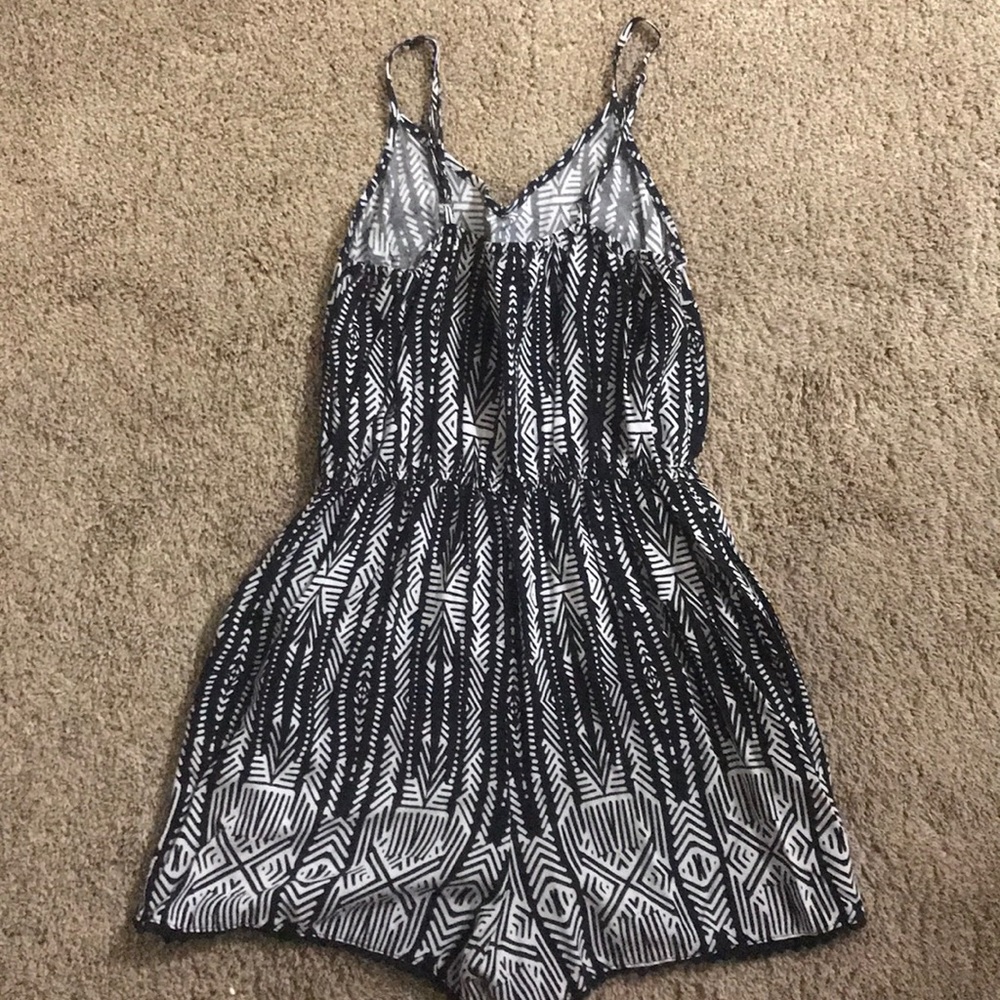 Romper - Picture 2 of 3